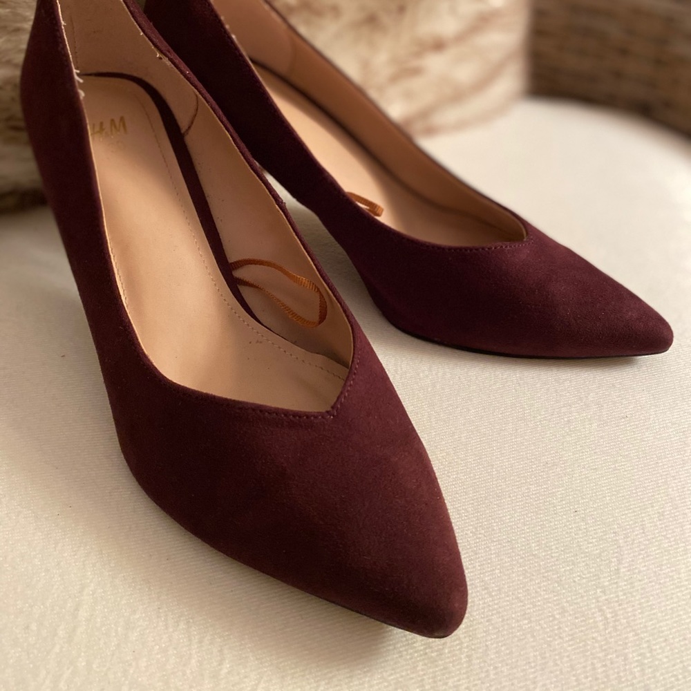 [H&M] Chocolate Brown Suede Heels Size 38 8